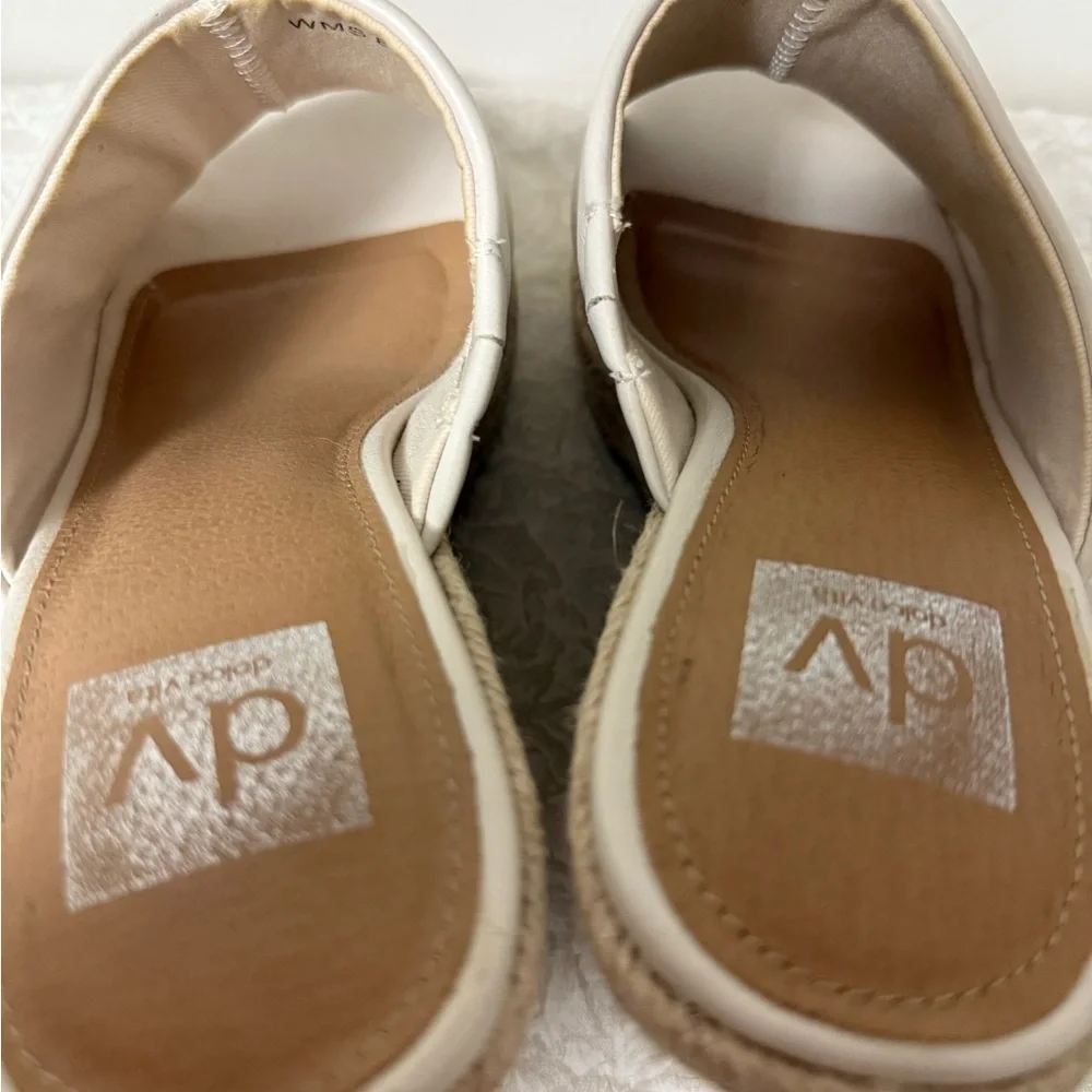 DV By Dolce Vita Dixon Wedge Sandal In White Size 8.5 Beach Resortwear